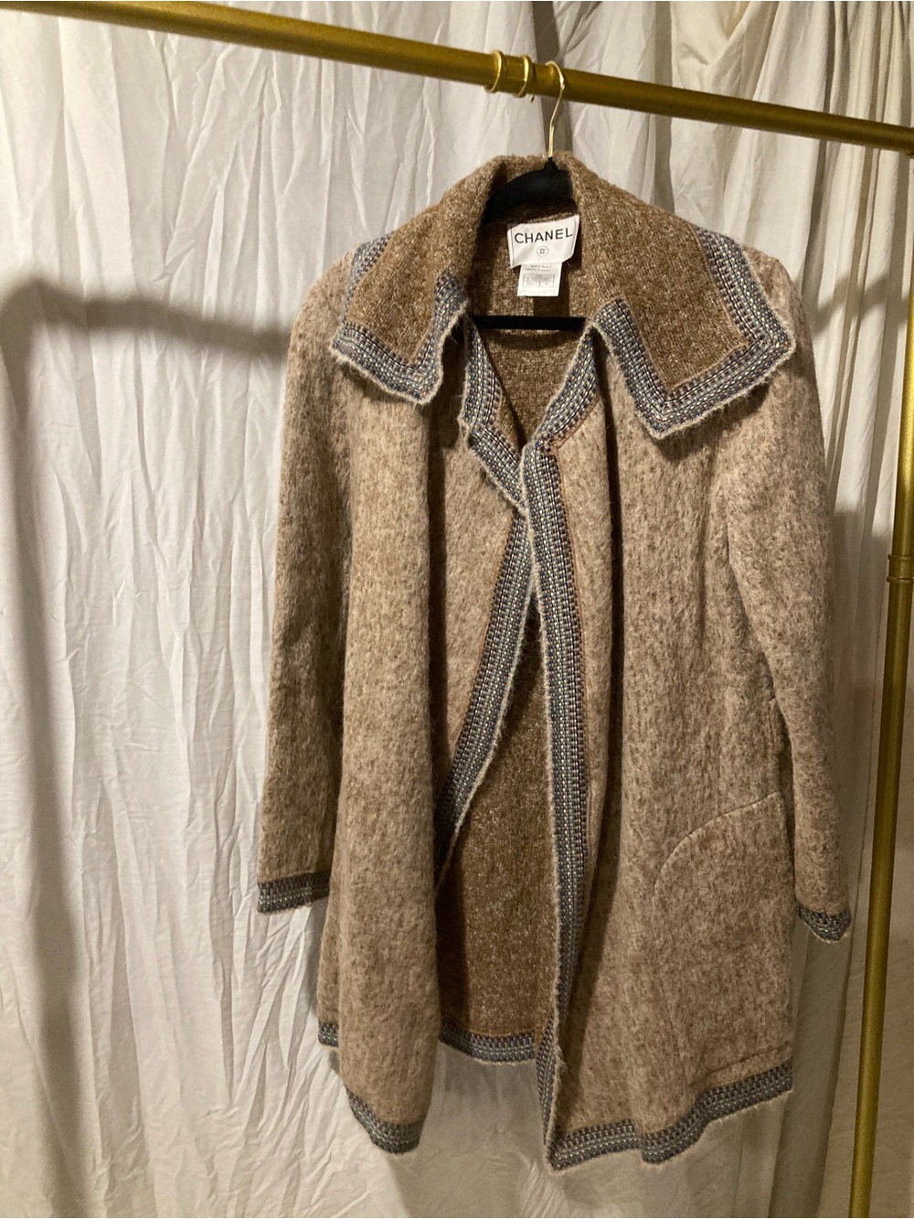 CHANEL Beige alpaca Pea Coat with detailed Trim - Picture 14 of 15